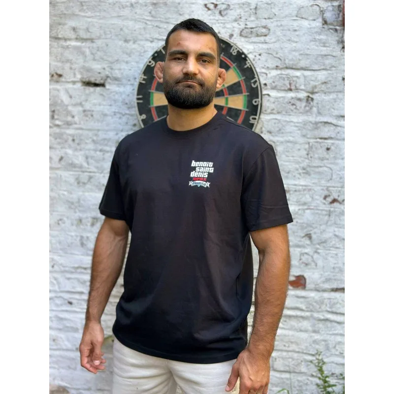 Benoît Saint Denis portant le t-shirt Montréal